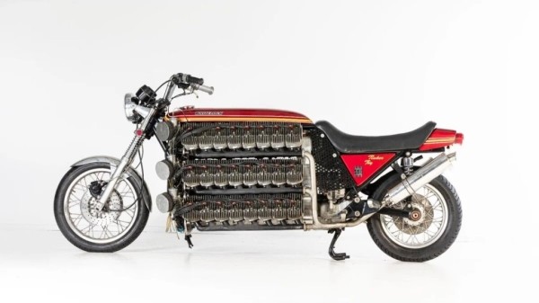 motocikl-rekordsmen-s-48-cilindrovym-motorom-vystavili-na-aukcion-68c75f4