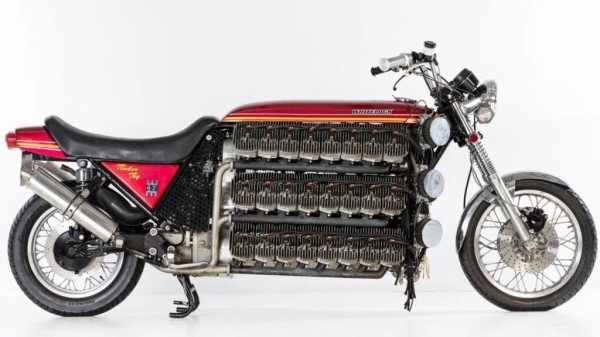 motocikl-rekordsmen-s-48-cilindrovym-motorom-vystavili-na-aukcion-86ca53b